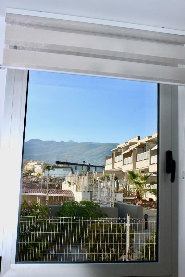 Sunny Ocean View Apartment 波里斯-德阿沃纳 外观 照片