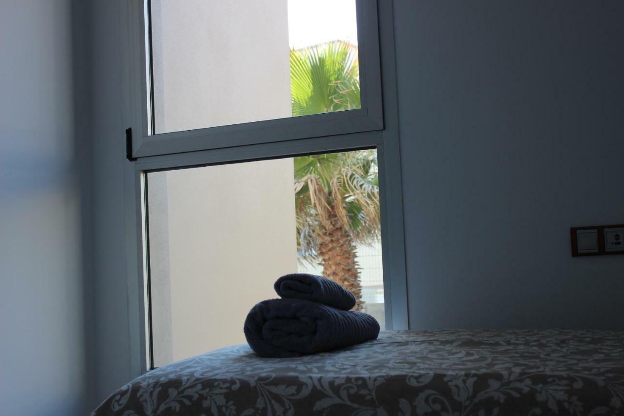 Sunny Ocean View Apartment 波里斯-德阿沃纳 外观 照片