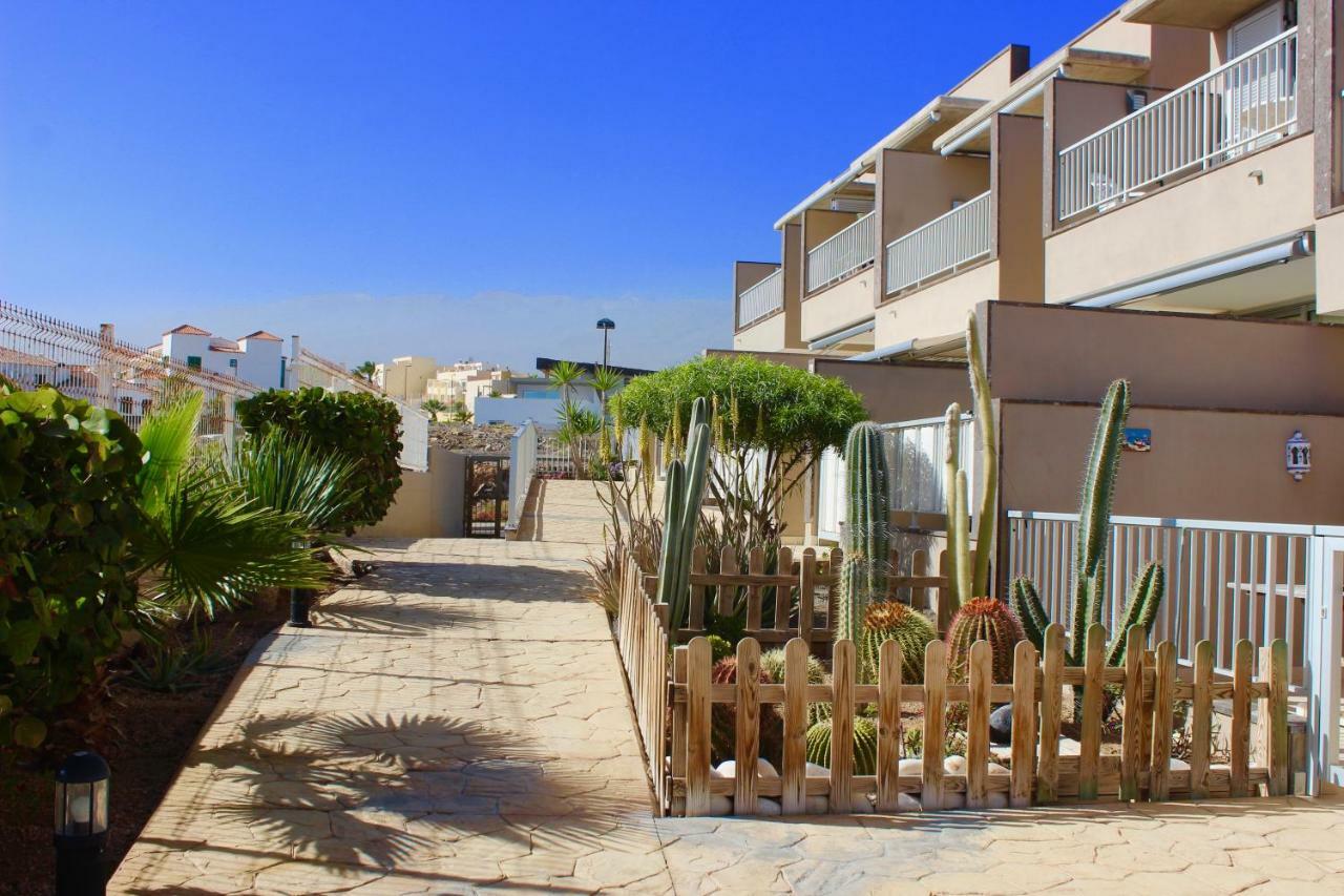 Sunny Ocean View Apartment 波里斯-德阿沃纳 外观 照片